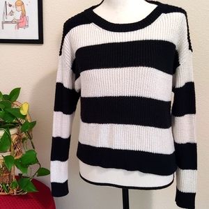 American Eagle Women's Small Black White Striped Sweater Crew Neck Cotton Blend